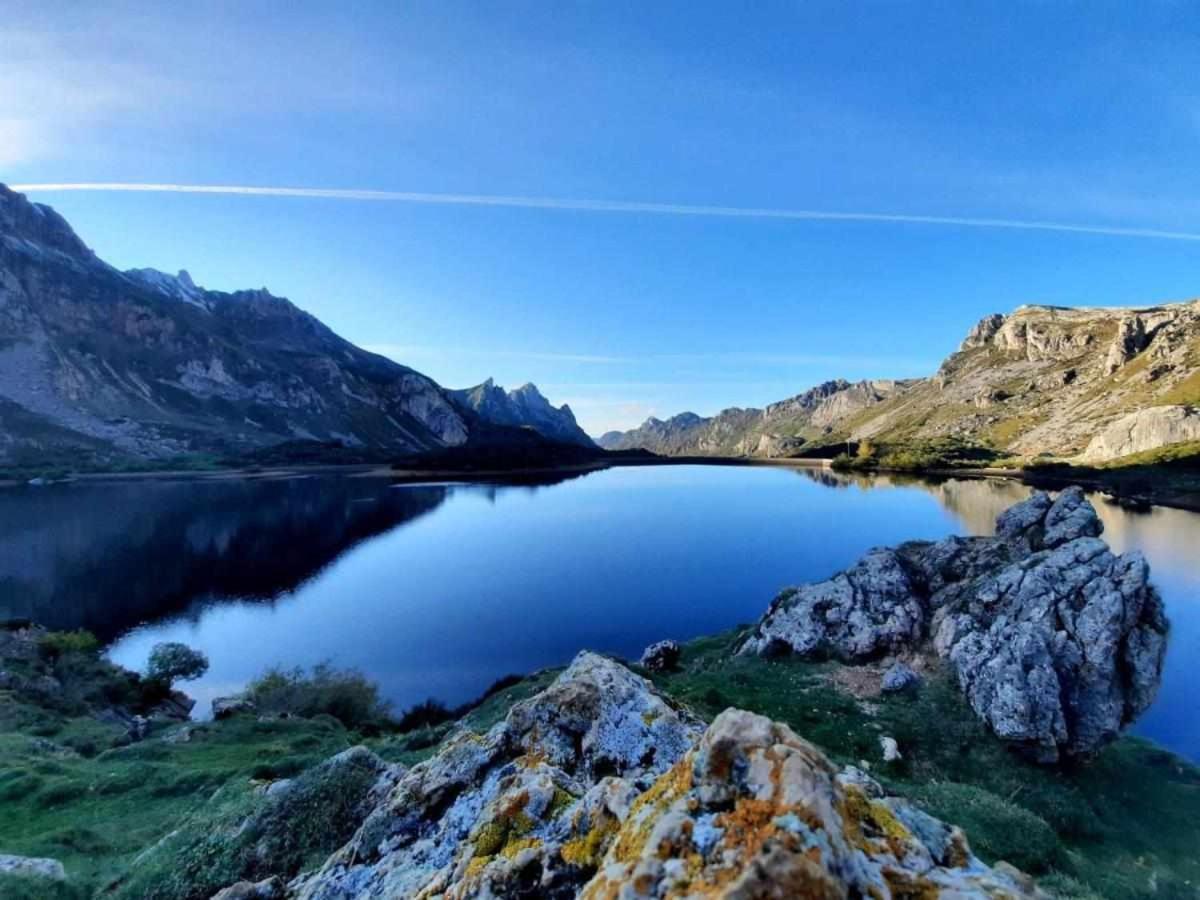 Apartamentos Rurales La Laguna Somiedo Valle de Lago Εξωτερικό φωτογραφία