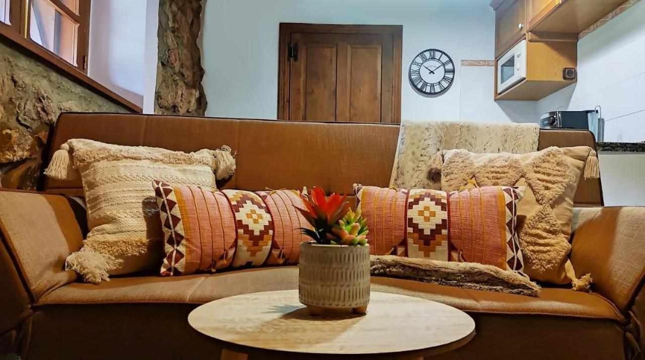 Apartamentos Rurales La Laguna Somiedo Valle de Lago Εξωτερικό φωτογραφία