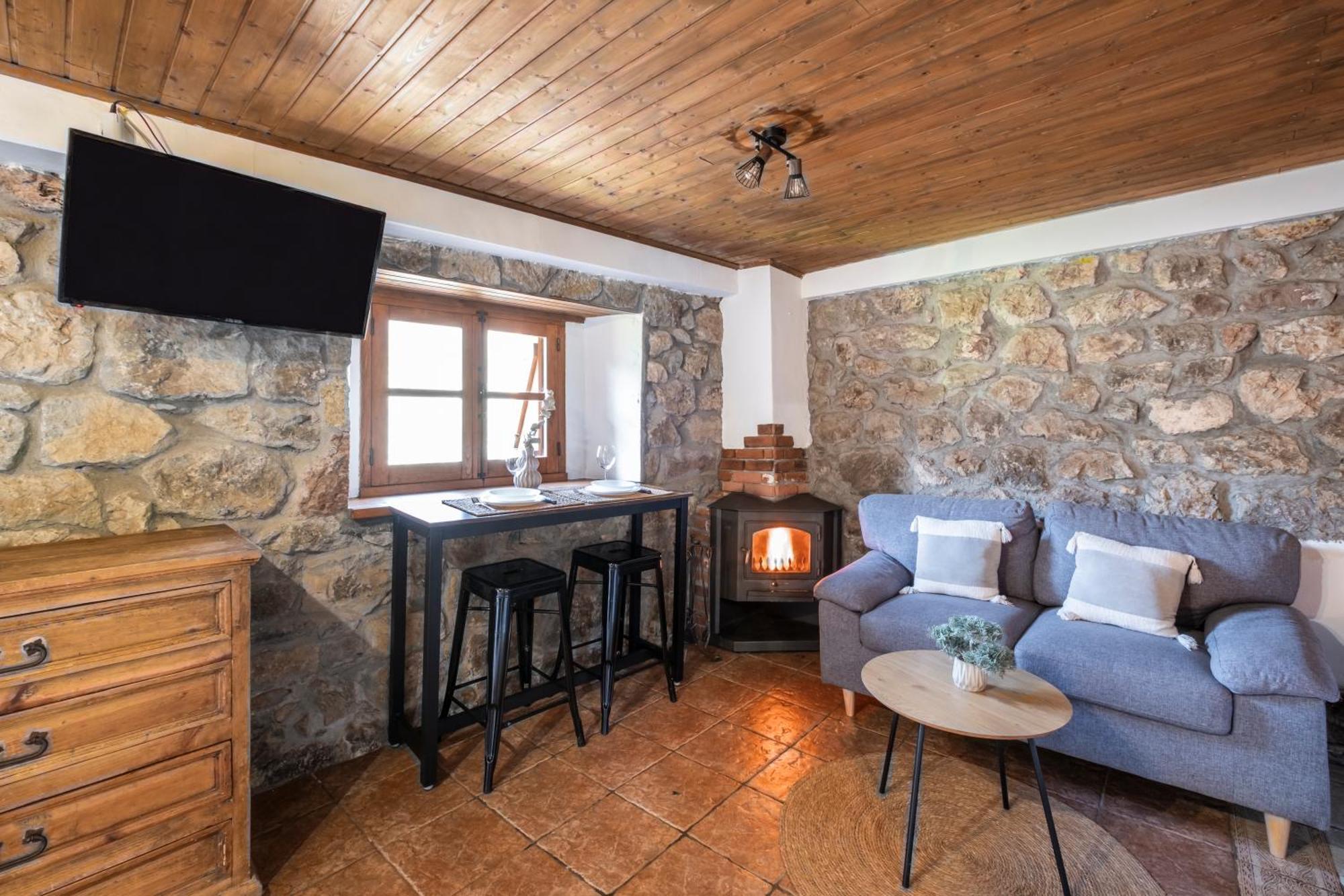 Apartamentos Rurales La Laguna Somiedo Valle de Lago Εξωτερικό φωτογραφία