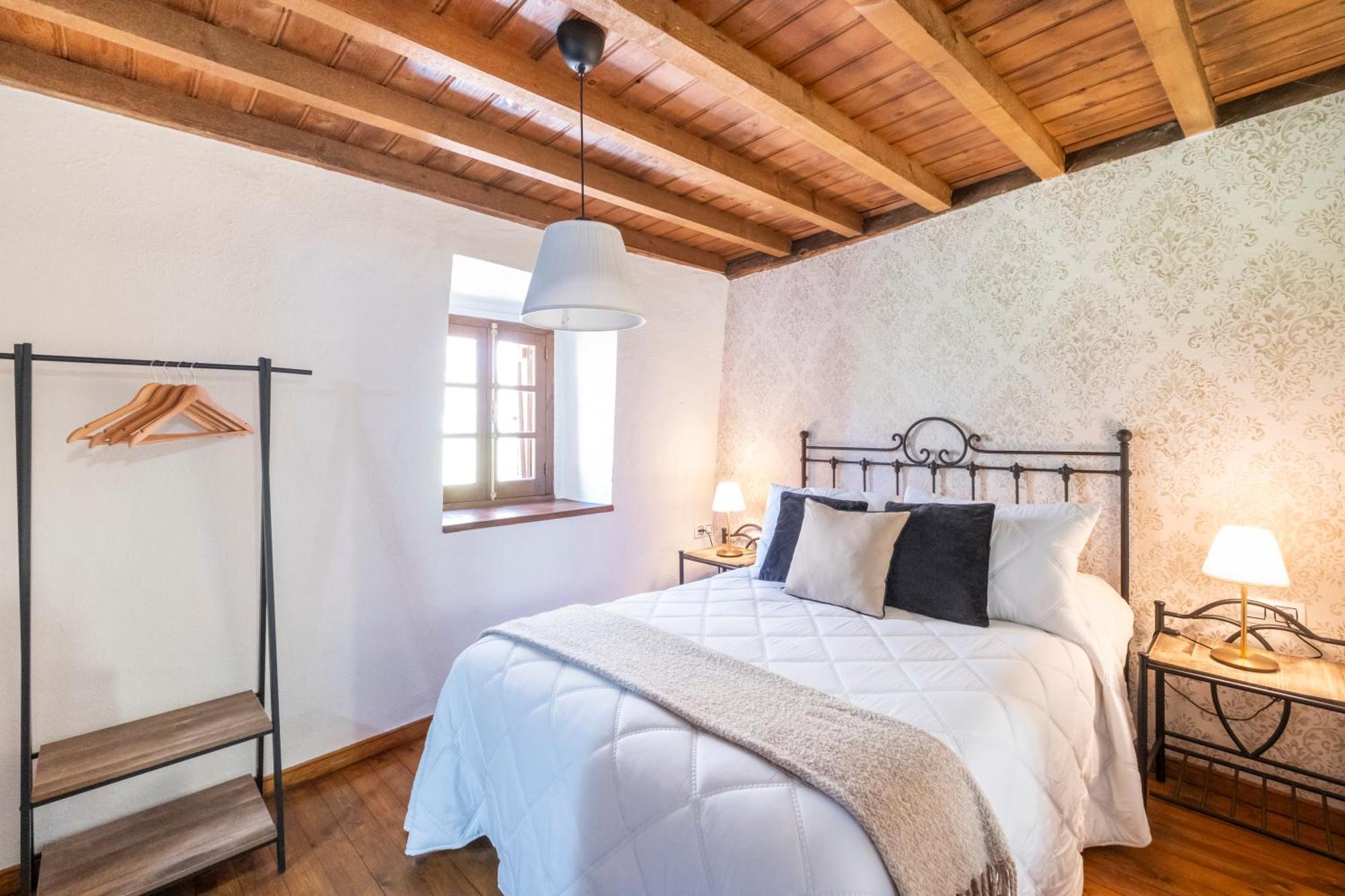 Apartamentos Rurales La Laguna Somiedo Valle de Lago Εξωτερικό φωτογραφία